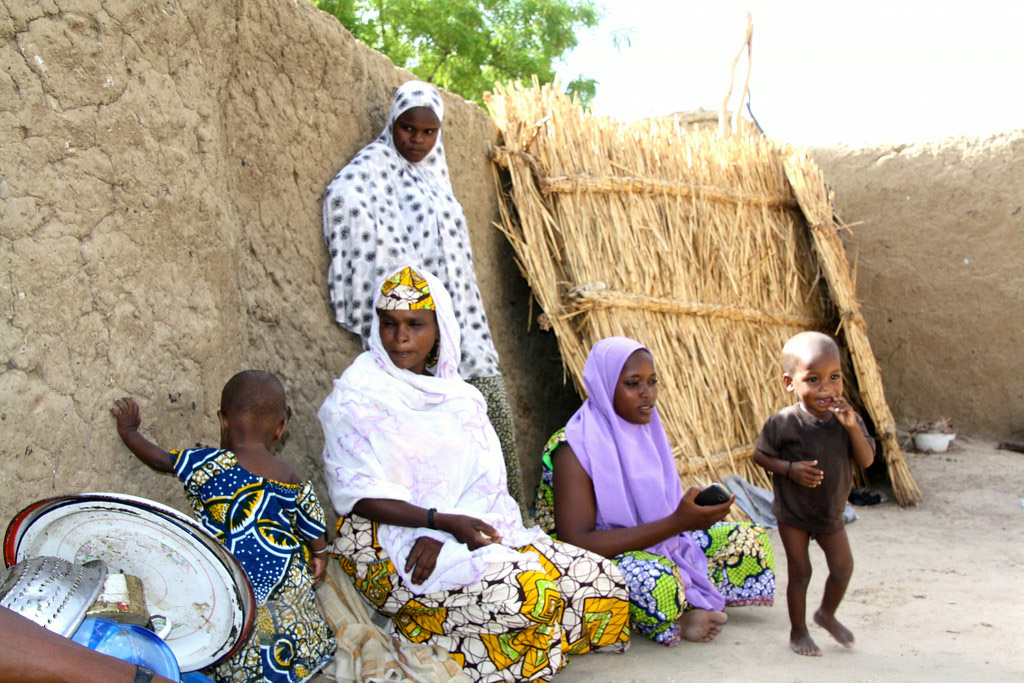 Nigeria Hơn 7000 người dân phải đi lánh nạn sang nước láng giềng Chad